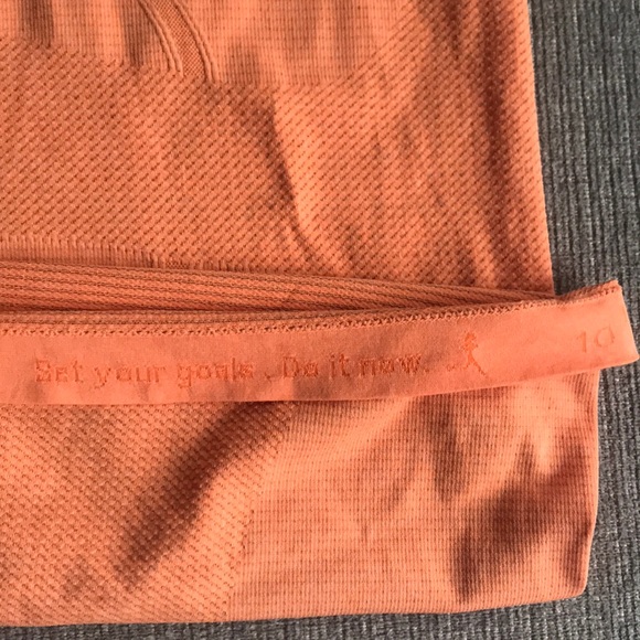 Lululemon Swiftly Tech Racerback- 10 - Picture 11 of 12